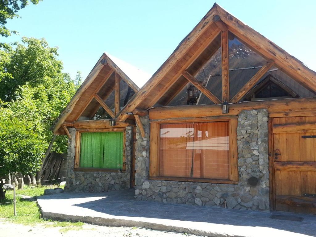 Cabanas Pehuenia Hostel El Bolson Exterior photo